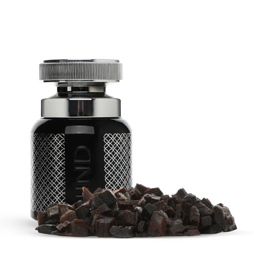 'Hind' Maamoul bottle on a white background with 'Atyab Al Sheikh' branding